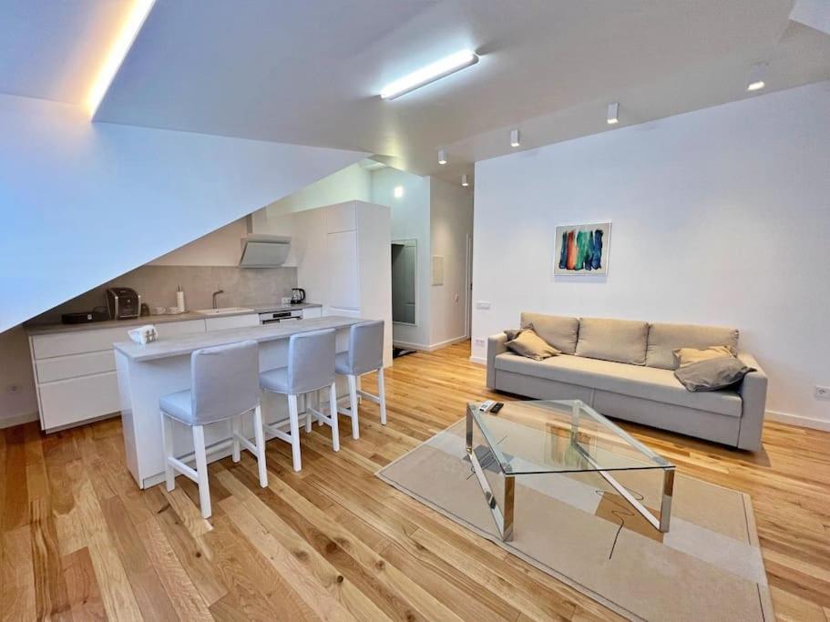 White 1 Bd Old Town Apartment By Hostlovers คอนัส ภายนอก รูปภาพ
